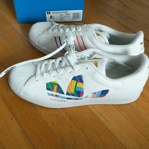 Adidas Men's 8.5 (42) Superstar Pride sneakers